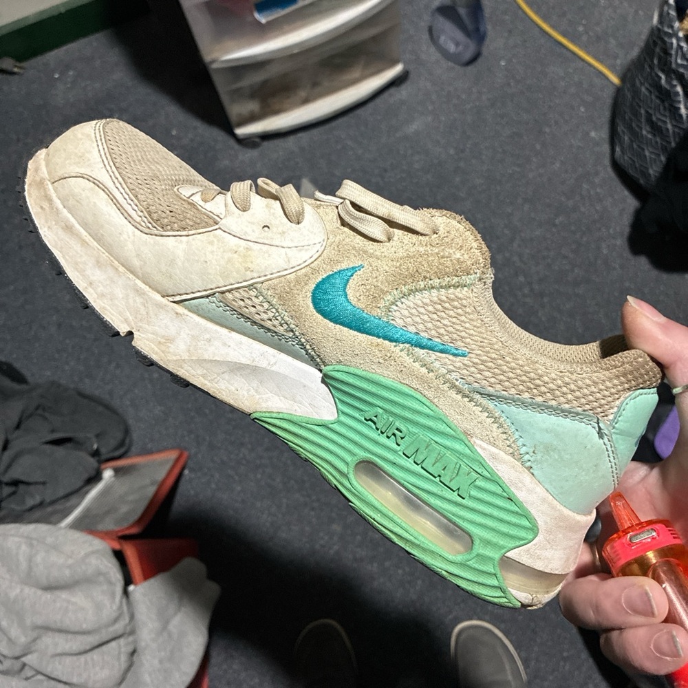 Nike Air Max Tan and Mint Sneakers
